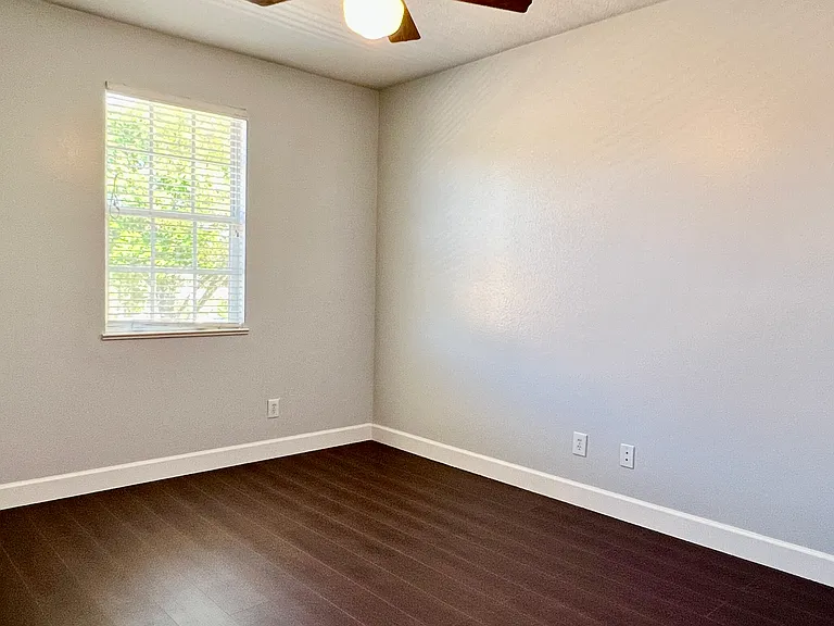 885 Oak Landings Ct — Photo 54