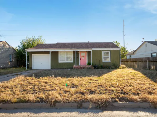 44 Halsey Dr, Hutchinson, KS 67502