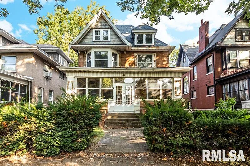 1121 W Moss Ave photo 1