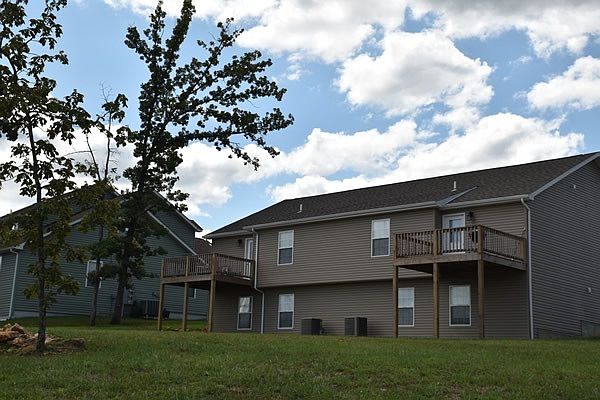 1st image of 4584 Parkwood Cir