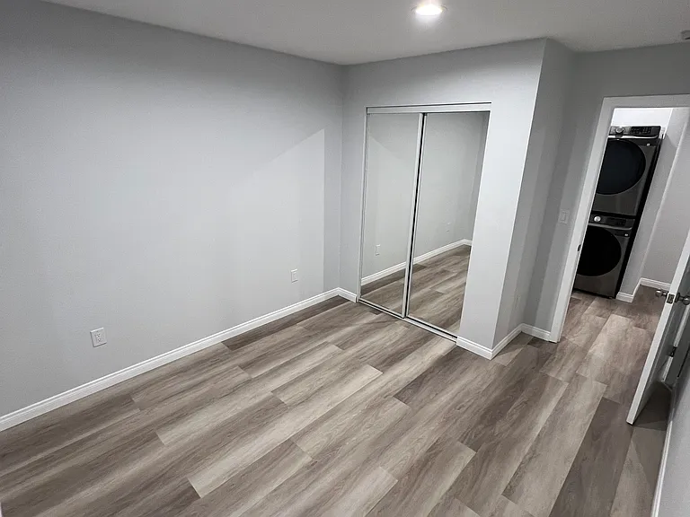 1301 Lakehurst St — Photo 8