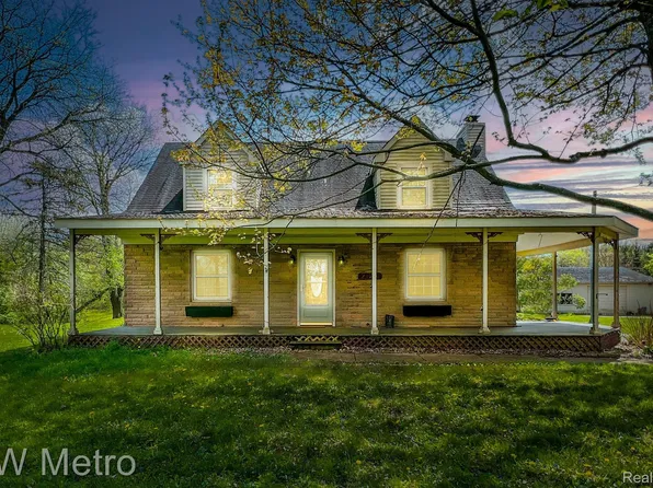 2320 E Commerce St, Milford, MI 48381