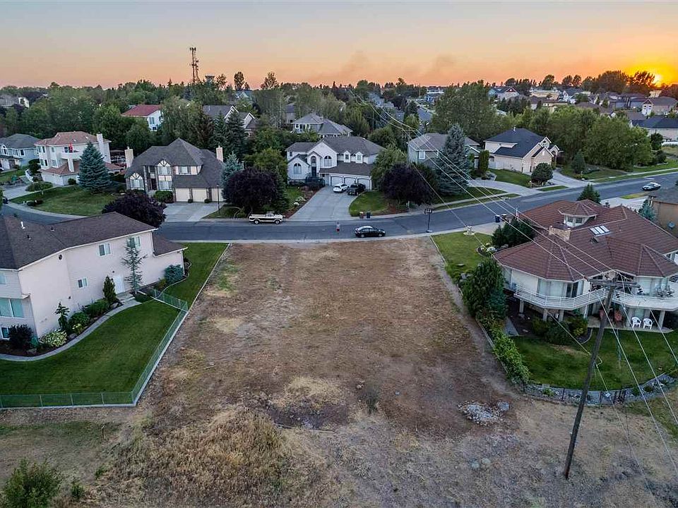 1st image of 9104 N Kensington Dr