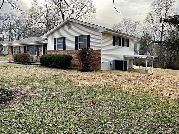 4th image of 907 W Forest Blvd