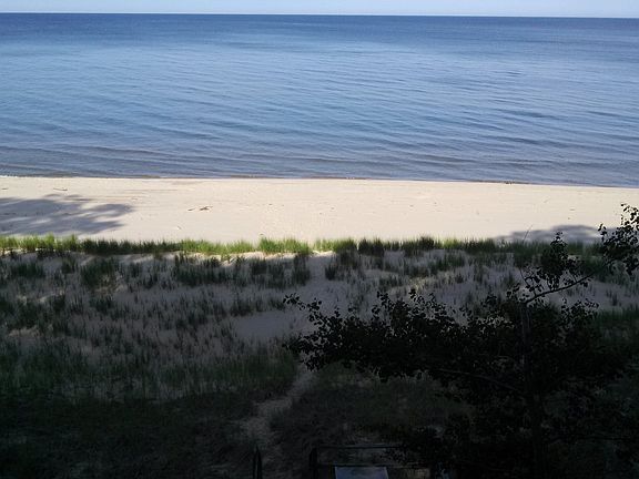 3rd image of 3767 Scenic Dr
