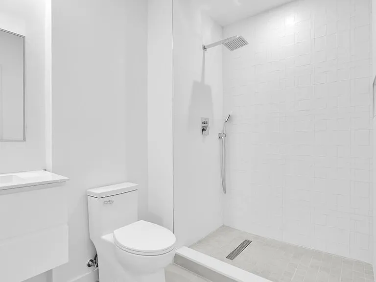 300 S Australian Ave #125 — Photo 16