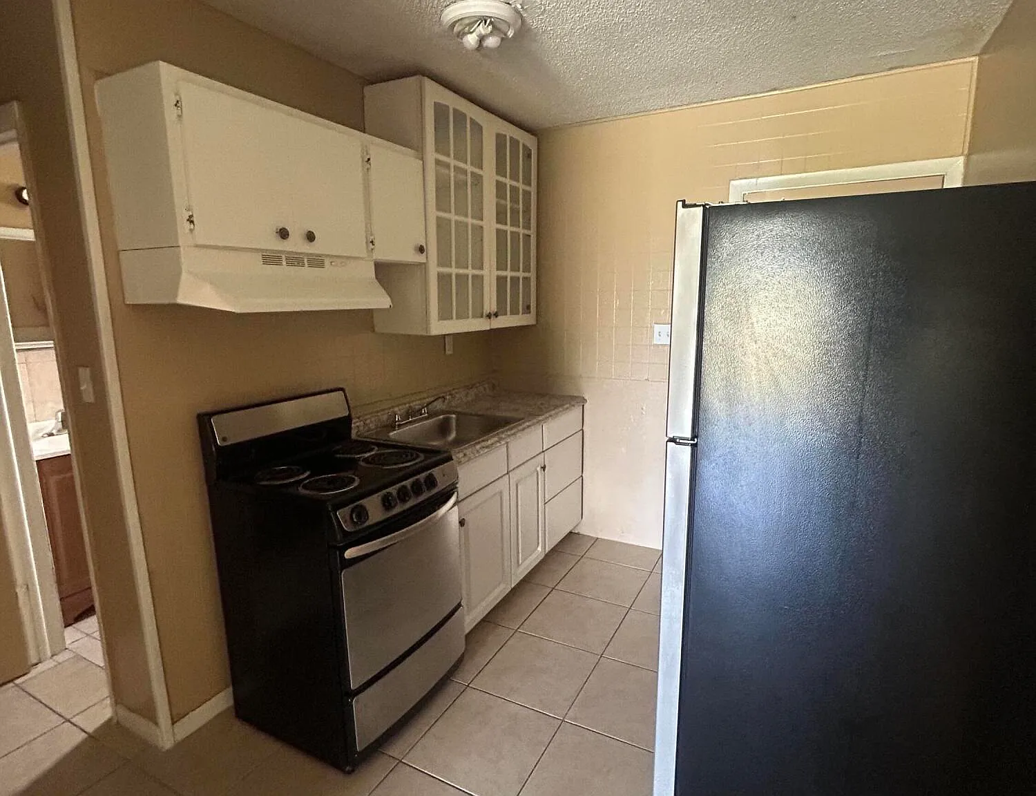 2 bed, 1.0 bath, 702 sqft, $1,500 — Photo 3
