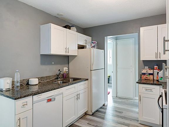 3rd image of 1659 10th Ave APT 3
