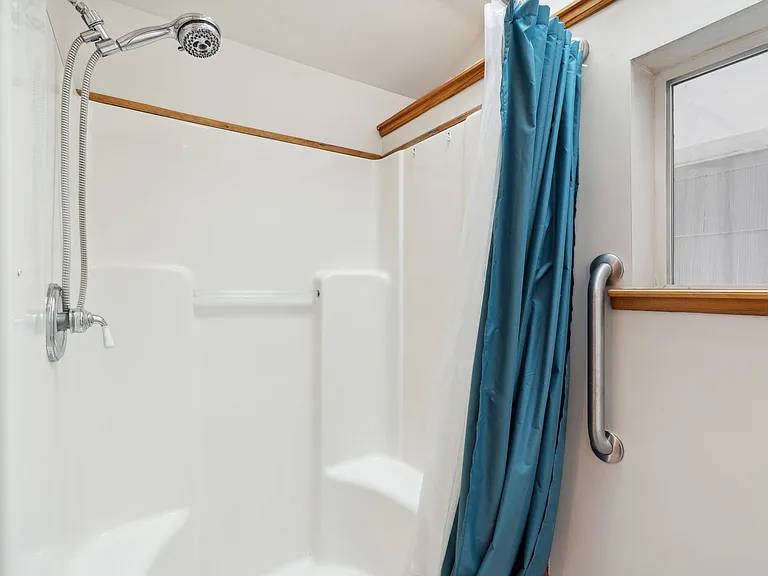 701 S Evergreen Rd — Photo 12