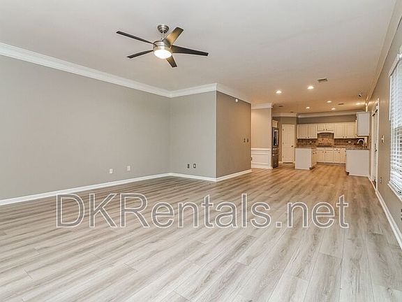5th image of 1072 Blankets Creek Dr