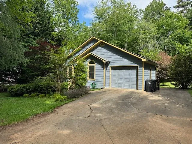 3 bed, 1500 sqft, $2,000 — Photo 1