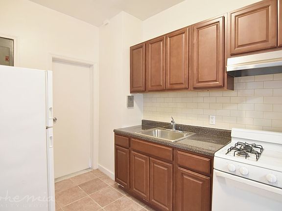 5th image of 135 W 116th St APT 5A