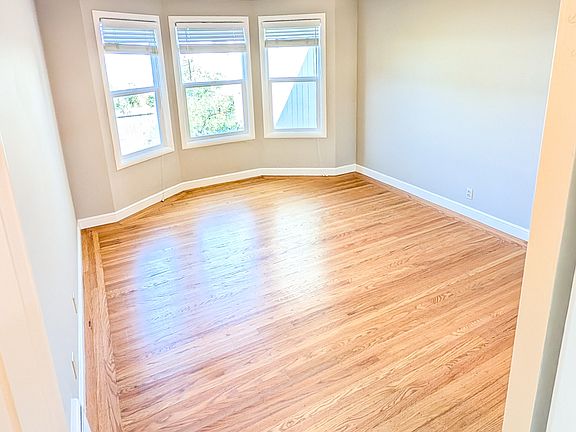 2nd image of 847 28th Ave