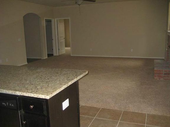 5th image of 1203 Blue Willow Ave
