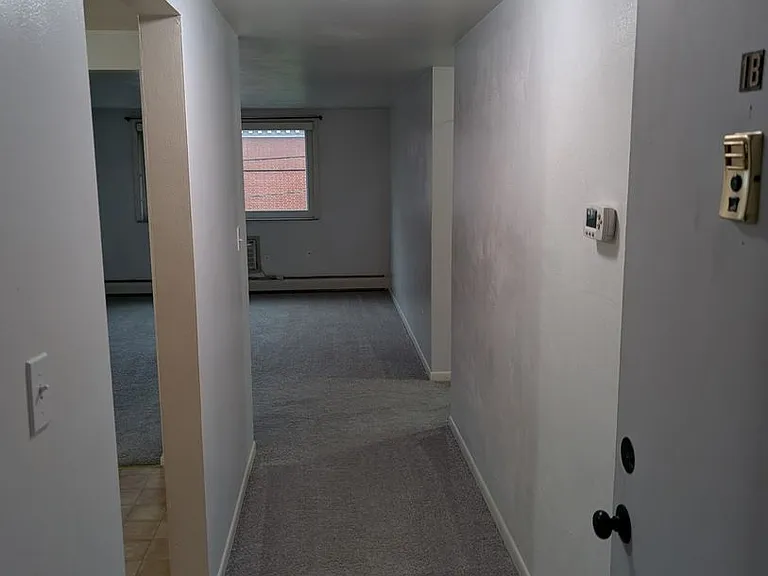 5 Grant Street — Photo 2