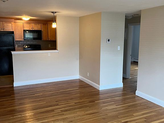 5th image of 194 Lincoln St APT 11