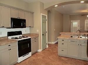 4th image of 14152 W Clarendon Ave