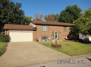 2213 Gillis St, Alton, IL 62002