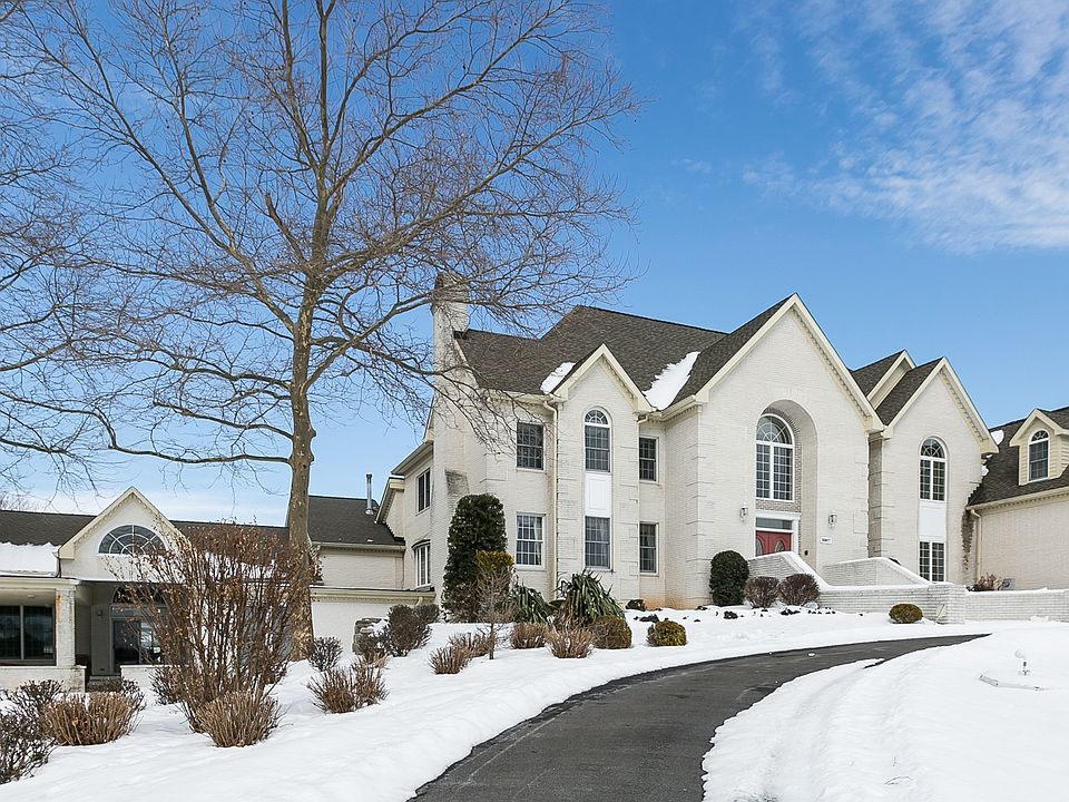 1st image of 5907 Clifton Oaks Dr