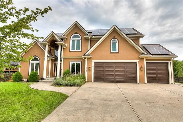1st image of 1020 Hawthorne Dr