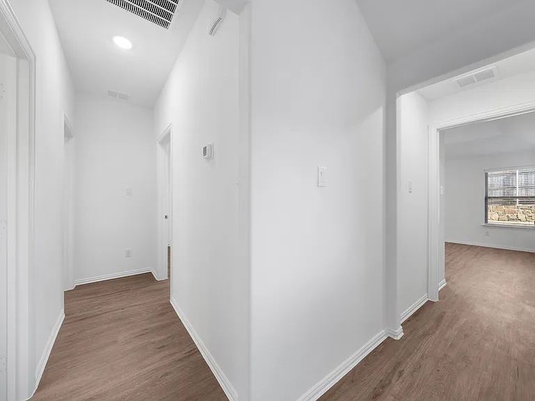221 Fairmeade Dr — Photo 28