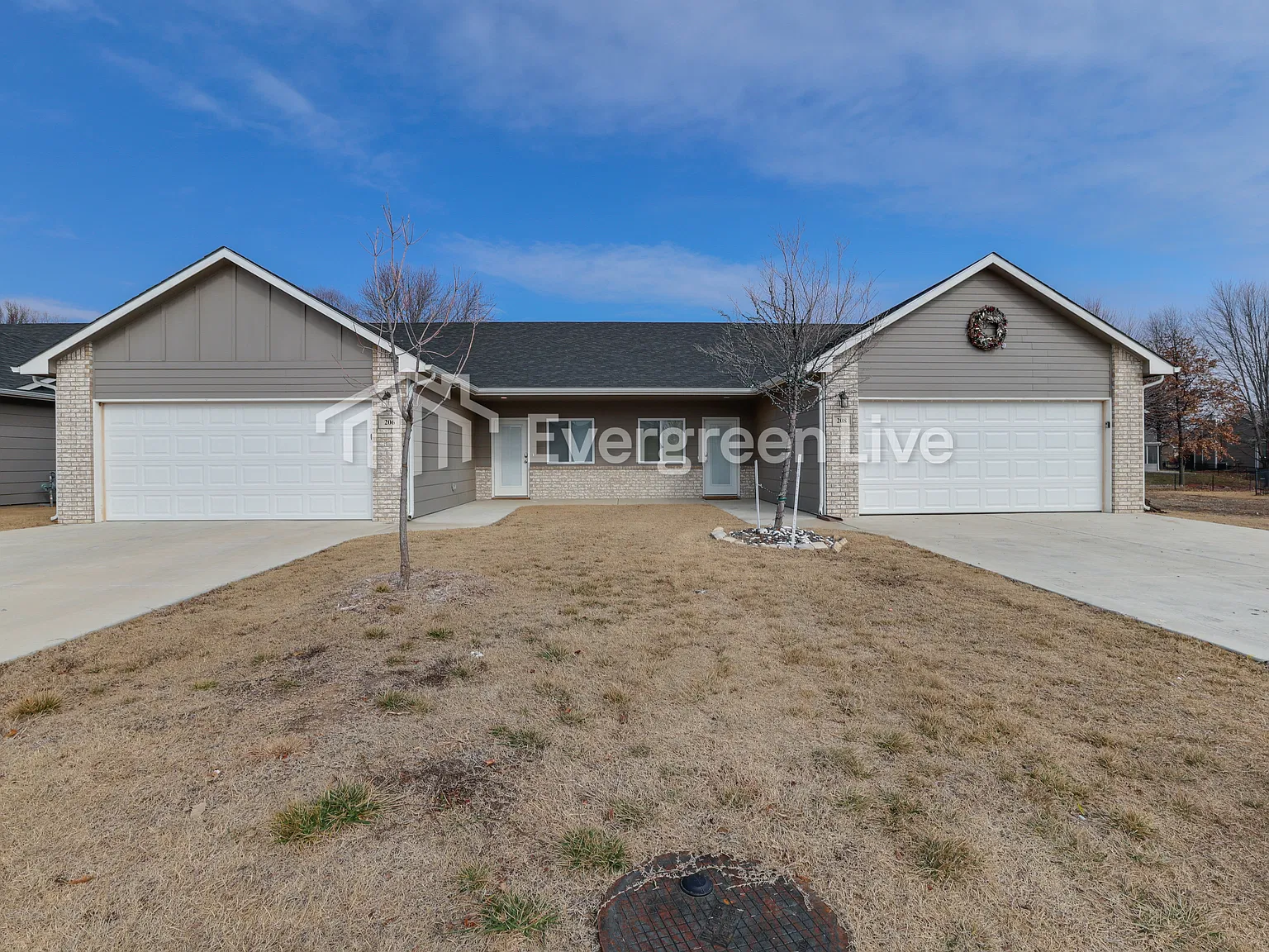 3 bed, 2.0 bath, 1207 sqft, $1,345 — Photo 2