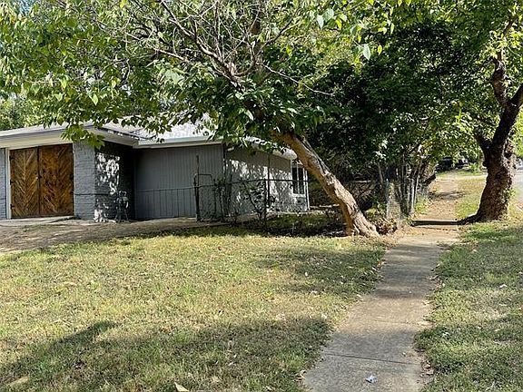 3rd image of 517 W Phillips Ct