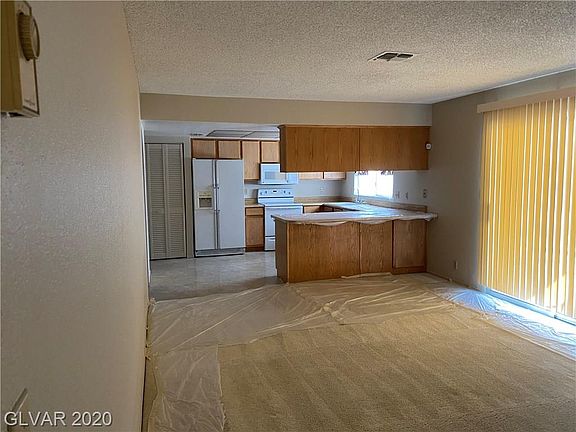 3rd image of 4525 E Chicago Ave