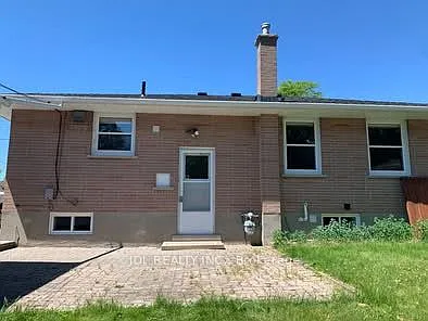 3 bed, $1,895 — Photo 2