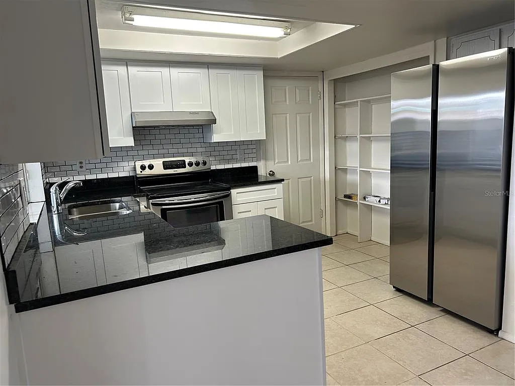 2 bed, 1.5 bath, 1116 sqft, $1,500 — Photo 2