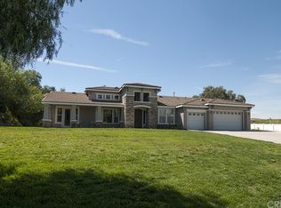18449 Hollowtree Ln, Riverside, CA 92504