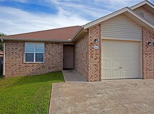 1044-A Terry Ln, Bethel Heights, AR 72764