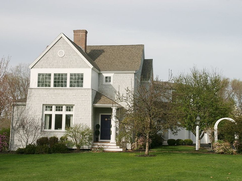 2nd image of 4 River Meadow Dr