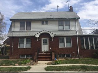 3239 165th St, Flushing, NY 11358