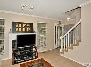 1450 Whispering Creek Dr, Ballwin, MO 63021