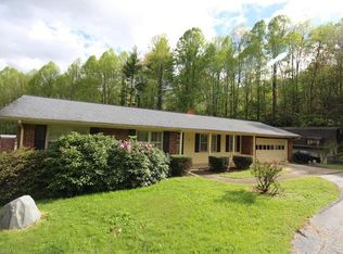 21 Barberry Heights Dr, Brevard, NC 28712