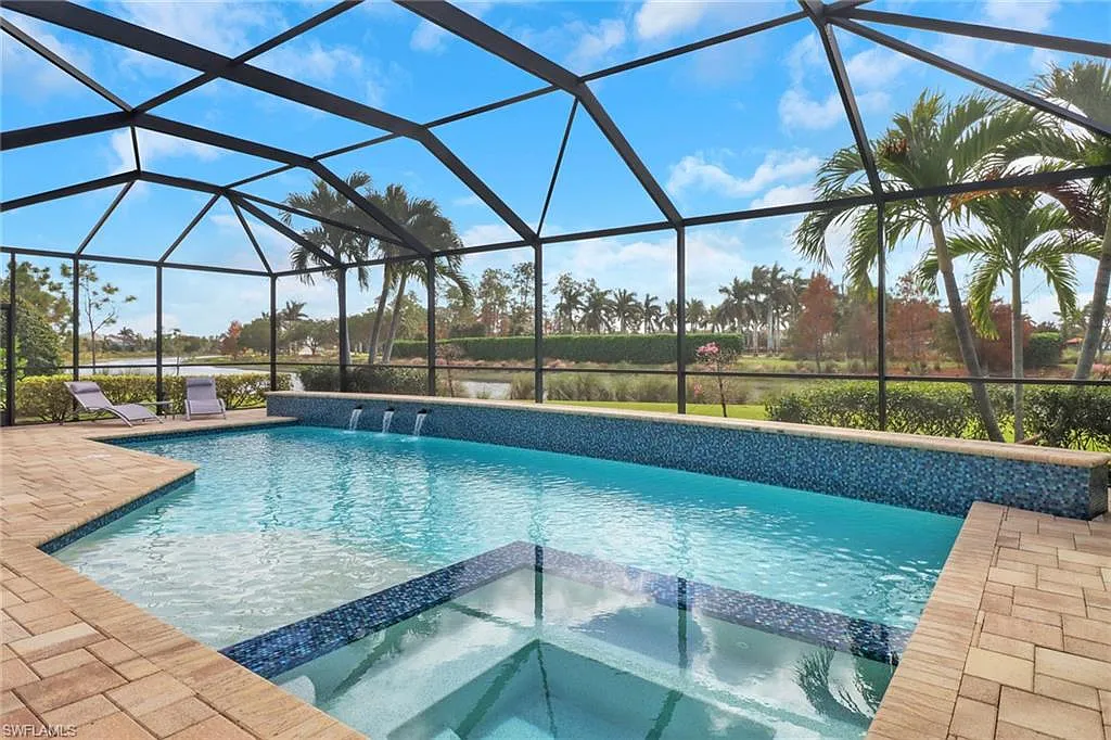 4 bed, 5.5 bath, 4327 sqft, $15,500 — Photo 3