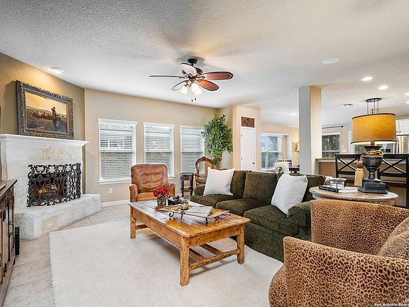 4th image of 152 CHISHOLM DRIVE