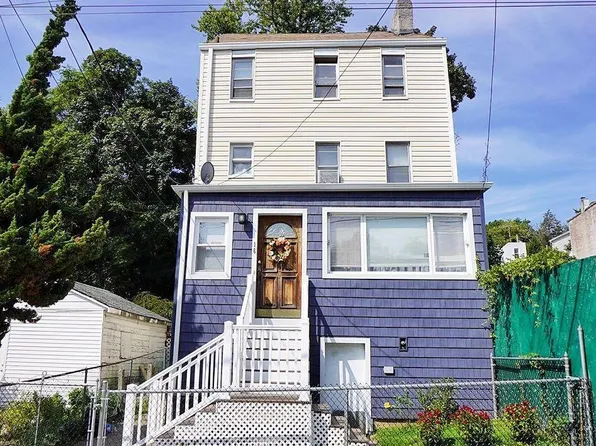 16 Gordon St, Staten Island, NY 10304
