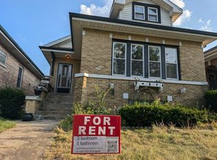 6135 W Addison St, Chicago, IL 60634