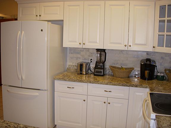 4th image of 8504 Heather Pl