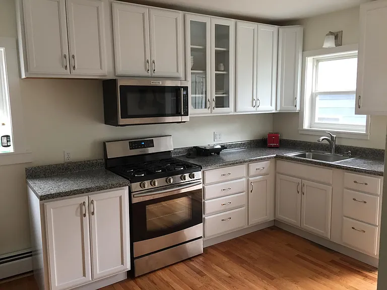 425 Garfield St — Photo 5
