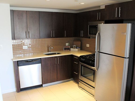 4th image of 2638 21st St APT 4B