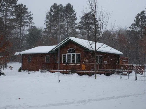 8832 W Lundy Ln, Woodruff, WI 54568