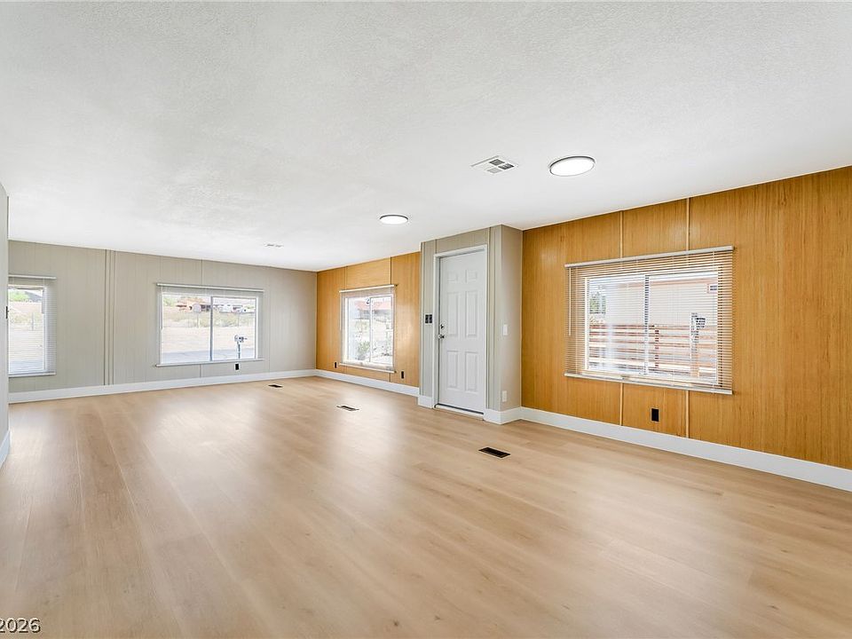 1st image of 412 Pueblo Pl