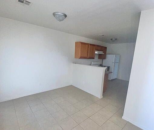 5th image of 3407 Harrison Ave #A