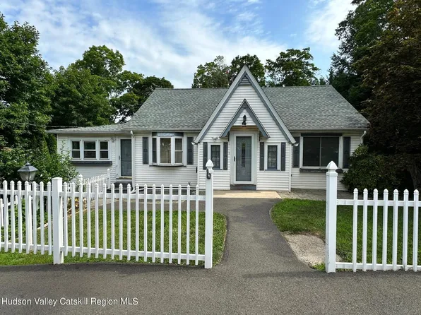 4 Van Wagner Road, Highland, NY 12528