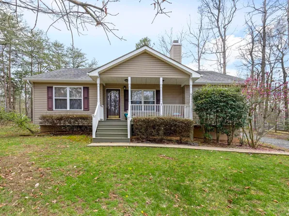 2 Chippewa Ln, Palmyra, VA 22963