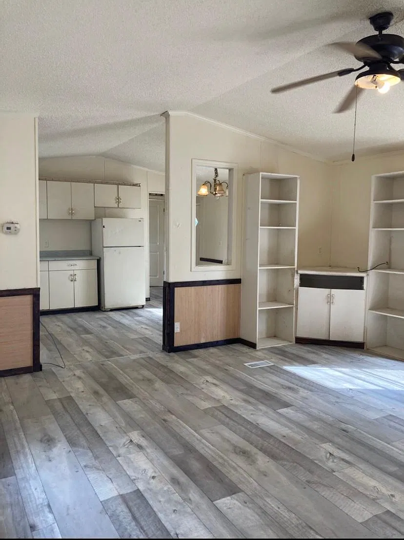 213 S Gate Dr — Photo 1