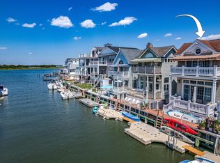 22 W 10th St, Ocean City, NJ 08226